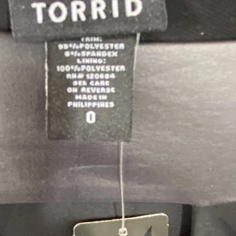NWT Torrid Top - Picture 5 of 8
